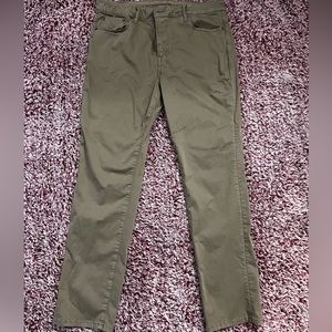 Men’s American Eagle Khaki Pants- 36 x 32